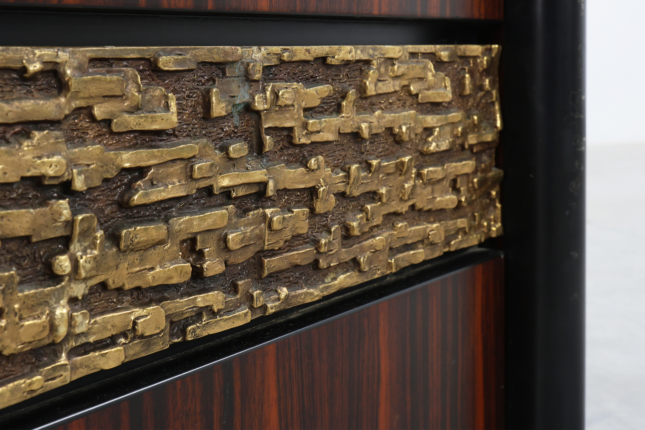 Rare Set of nightstands by Luciano Frigerio 'Desir&egrave;' with brass relief, Italy 1970'sthumbnail